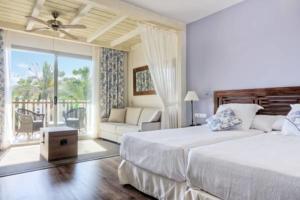 PortAventura® Hotel Caribe - Includes PortAventura Park Tickets