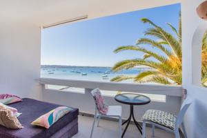 HOMEnFUN Formentera Suites