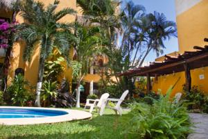 Hotel Bosque Caribe 5th Av Zone In Playa Del Carmen Mexico Lets Book Hotel