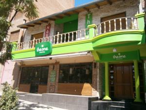 ALOHA Habemus Hostel
