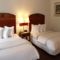 Anaheim Plaza Hotel & Suites