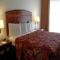 Anaheim Plaza Hotel & Suites