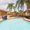 Days Inn & Suites by Wyndham Houston Hobby Airport